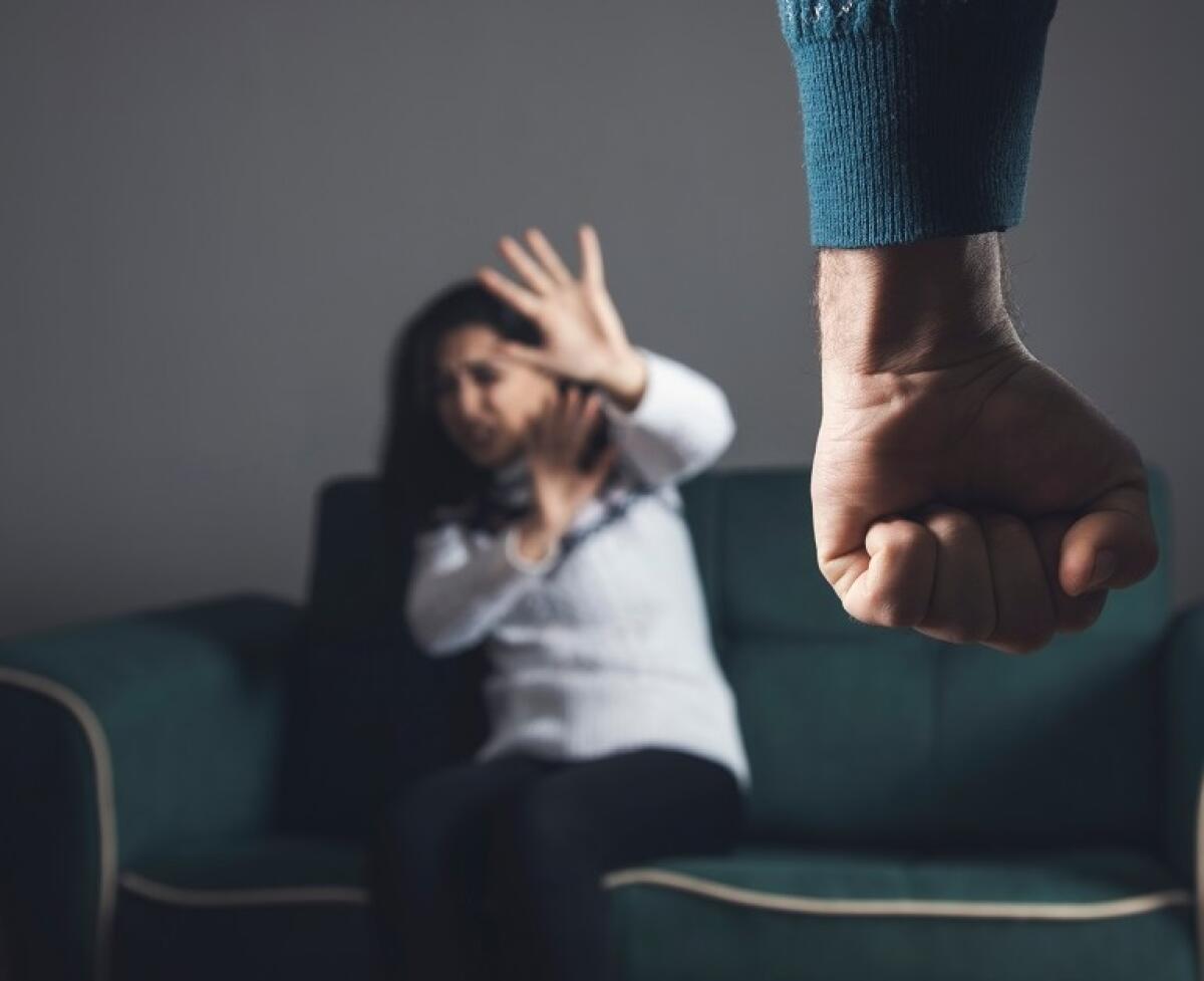 Caltagirone: venerdì 25 novembre in piazza Municipio, “Stop alla violenza” - 