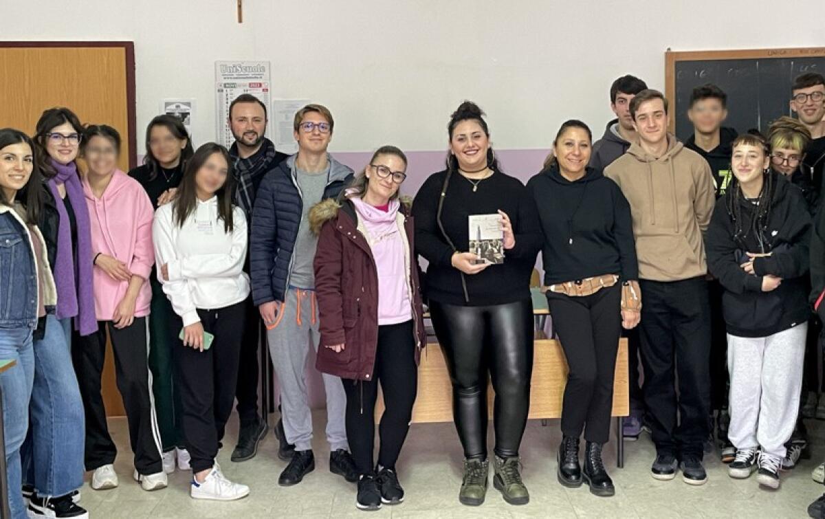 Caltagirone: "Io non ero lì", il libro di Nicole Messana sul disturbo borderline di personalità - 