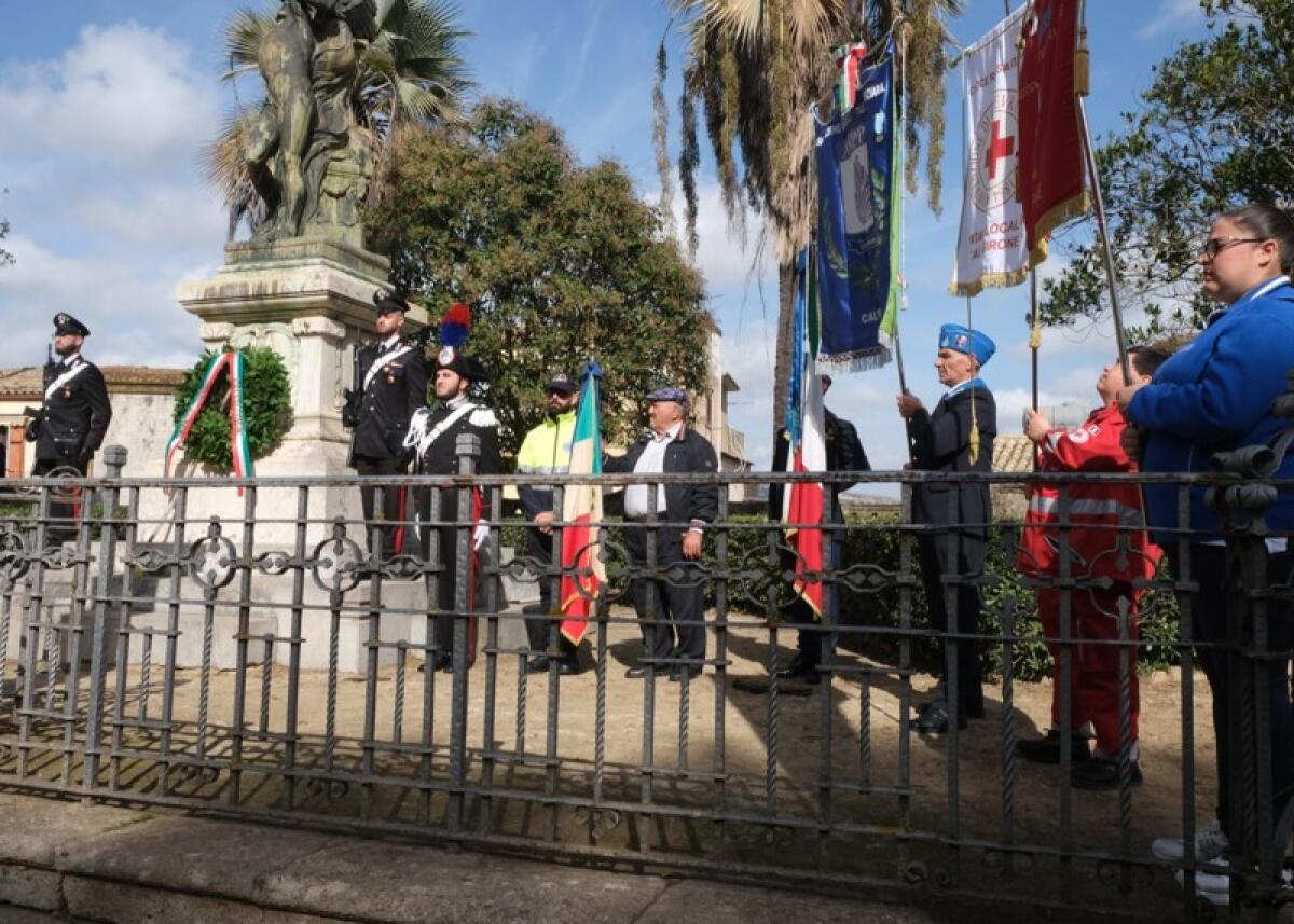 Caltagirone: celebrati il “Giorno dell’Unità nazionale e Festa delle forze armate” - 