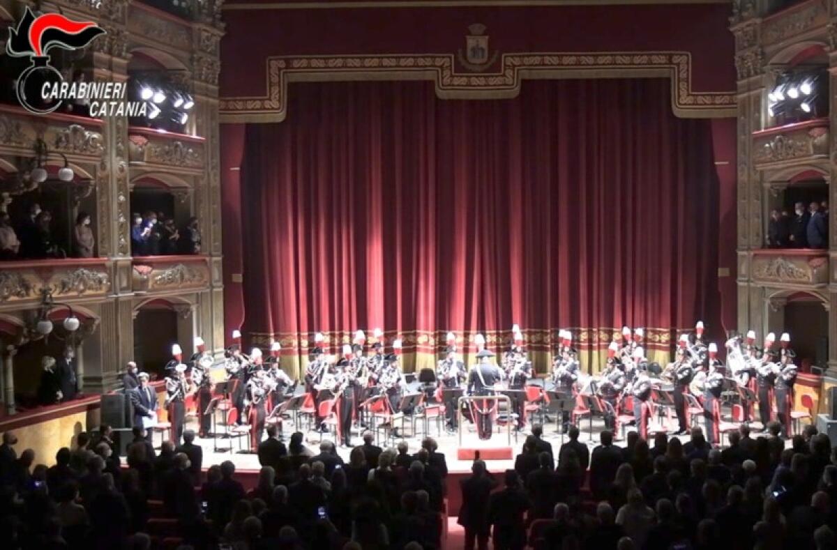 Caltagirone: gli appuntamenti del fine settimana con la Fanfara dei Carabinieri, "Kalta Trova" e mercatino di Natale - 