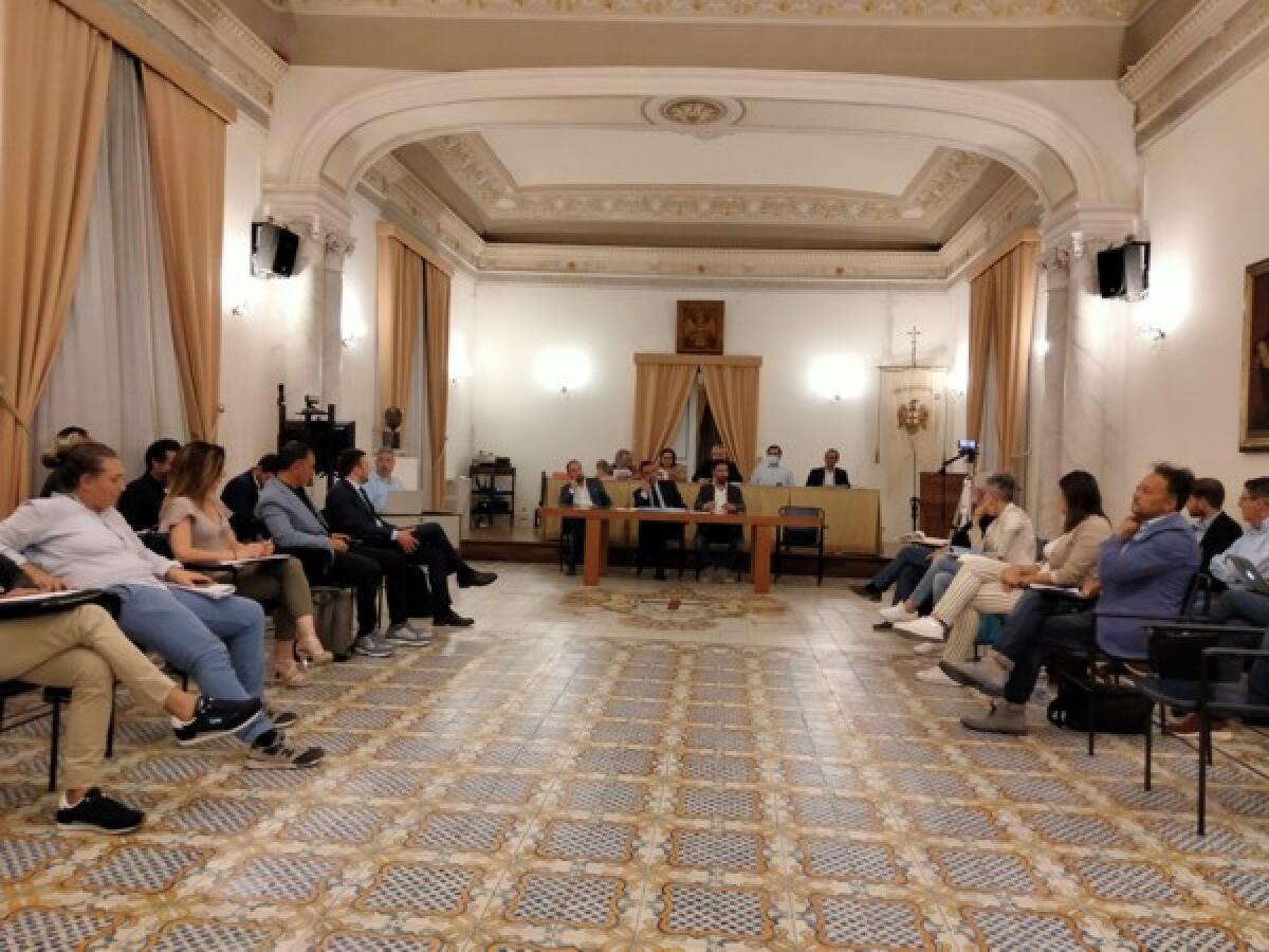 Caltagirone: approvato dal Consiglio comunale il regolamento sul trasferimento dei diritti edificatori e il progetto nuovo immobile parrocchia "Sacra Famiglia" - 