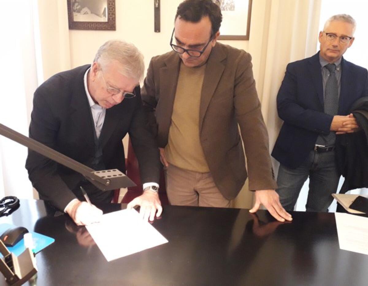 Caltagirone: consegnati i lavori di risanamento strutturale ed efficientamento energetico per 40 alloggi popolari - 