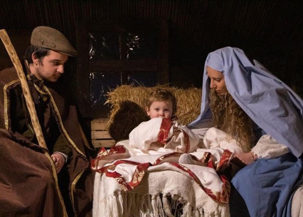 Caltagirone: domenica 18 dicembre il “Presepe vivente nei carruggi” e la personale di pittura di Giovanni Zago - 