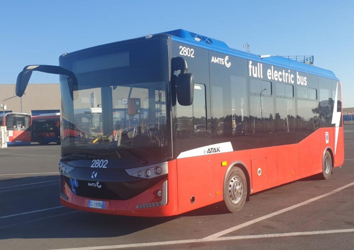 A Catania in circolazione i primi 11 autobus elettrici acquistati coi fondi del Pon Metro - 