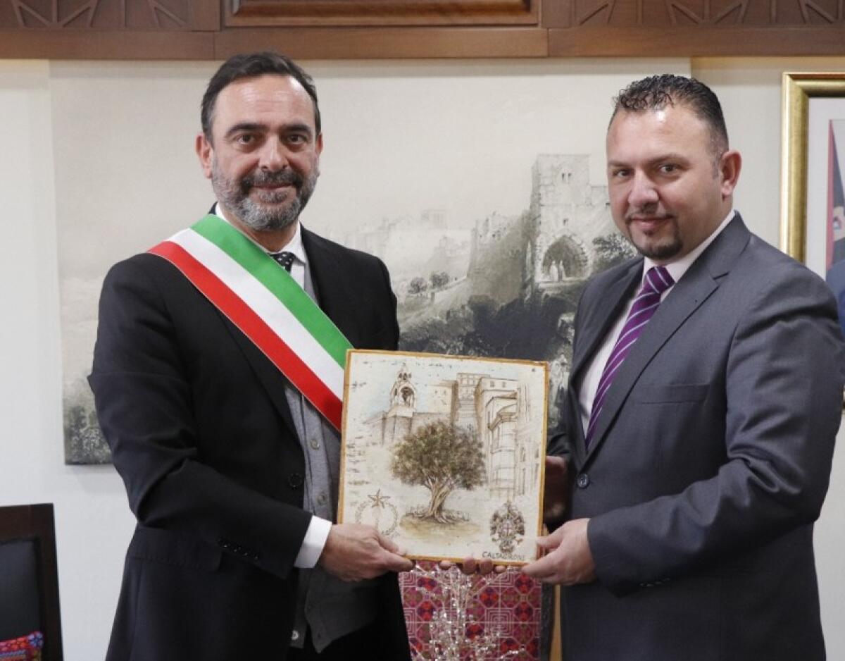 Caltagirone: il sindaco Fabio Roccuzzo a Betlemme anche per avviare attività di cooperazione con il coinvolgimento degli imprenditori - 