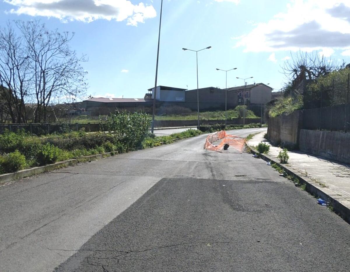 Caltagirone: in viale Magellano lavori per la messa in sicurezza. Istituito il divieto di transito ad eccezione per residenti e forze dell'ordine - 