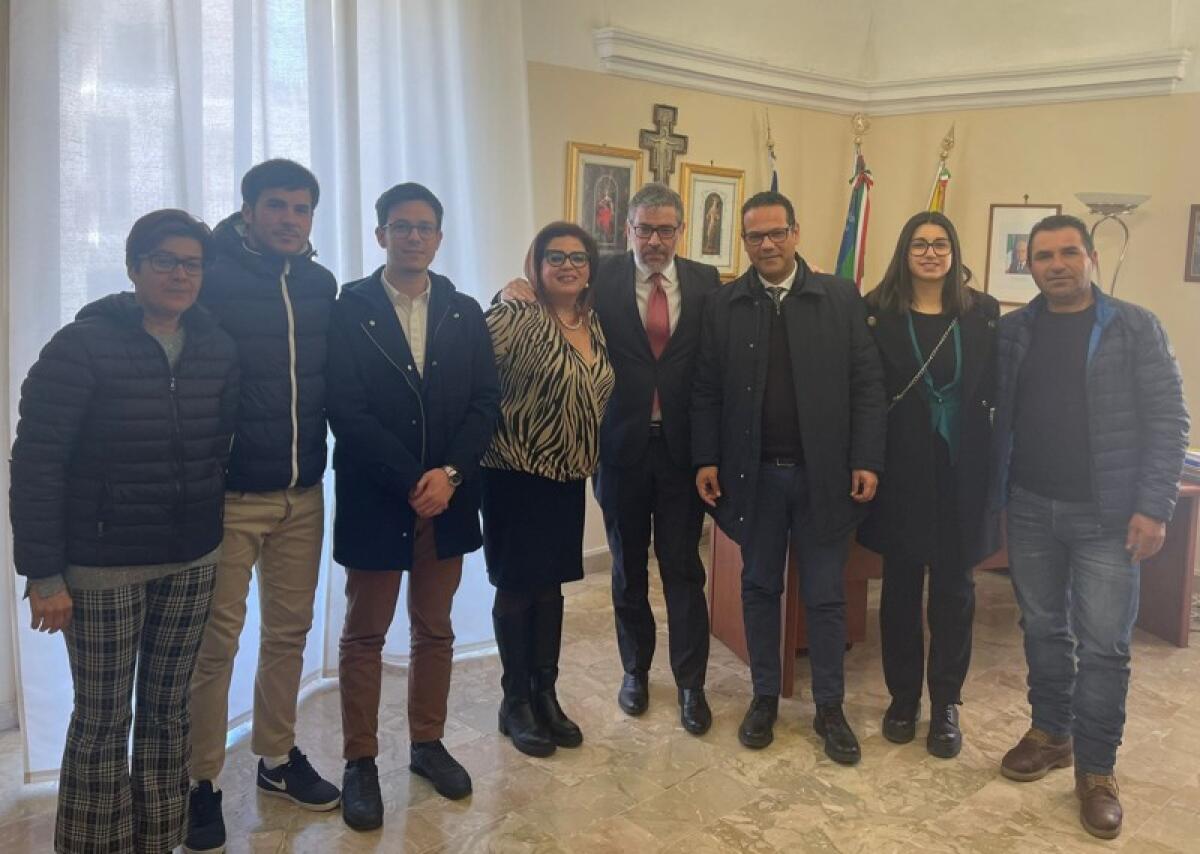 Licodia Eubea: il deputato regionale dei Popolari e Autonomisti, Giuseppe Lombardo, in visita al municipio - 