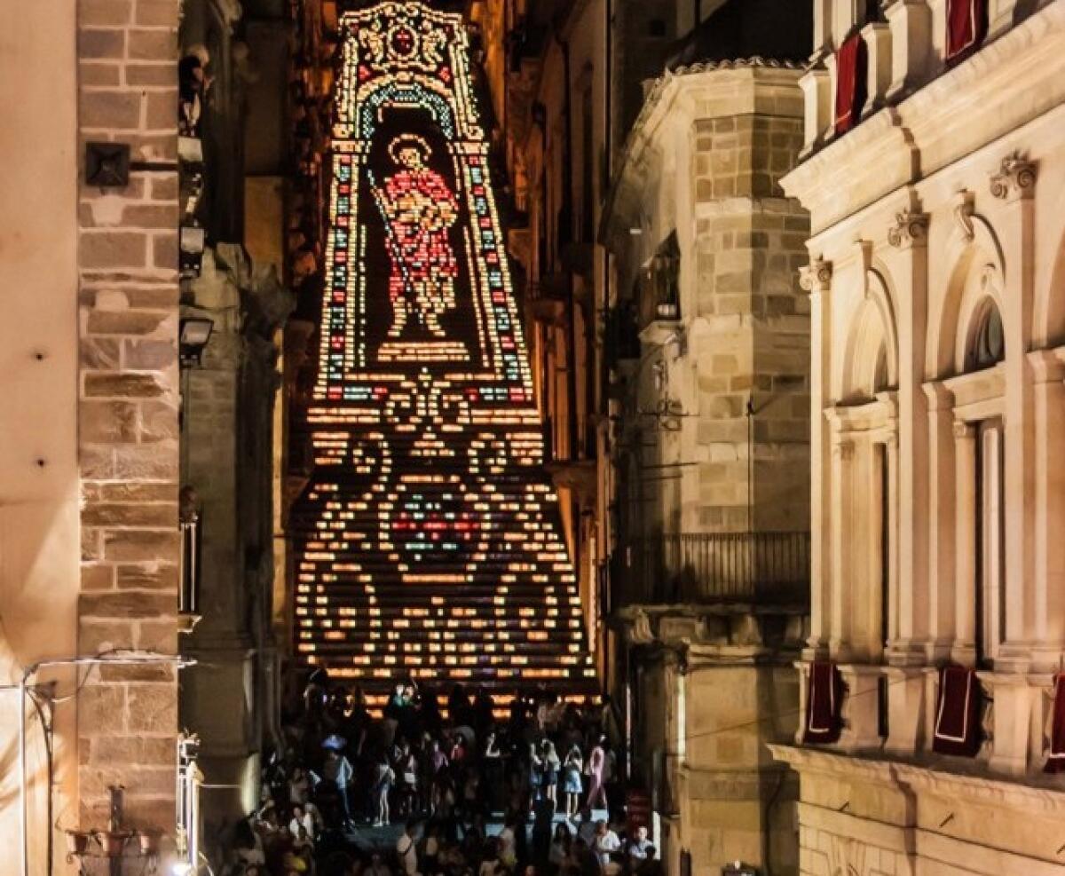 Caltagirone: la Regione esclude la Festa di San Giacomo dal calendario delle manifestazioni di grande richiamo - 