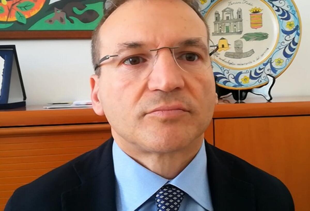 Mineo, il cantiere delle idee. Paolo Ragusa: «Serve un nuovo cimitero. Il Cara? Dovrebbe riaprire per fini produttivi, non per gli immigrati» - 