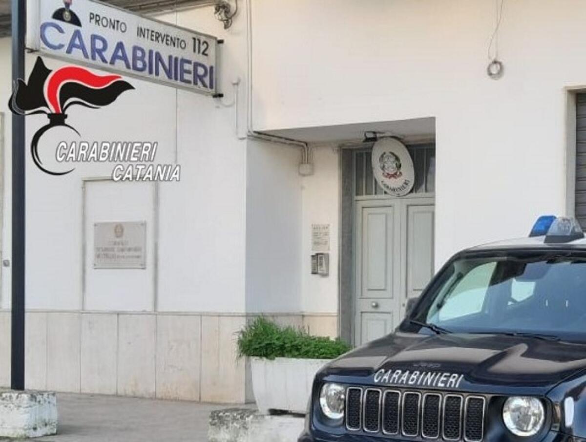 Militello: maltrattamenti in famiglia, atti persecutori, diffusione di immagini a sfondo sessuale incendio in abitazione. Fermo di polizia giudiziaria per un 55enne - 