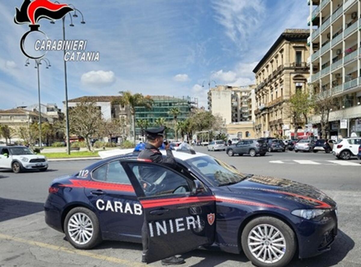 Militello: i carabinieri arrestano un 41enne, già pregiudicato, per resistenza a pubblico ufficiale, lesioni personali e danneggiamento - 