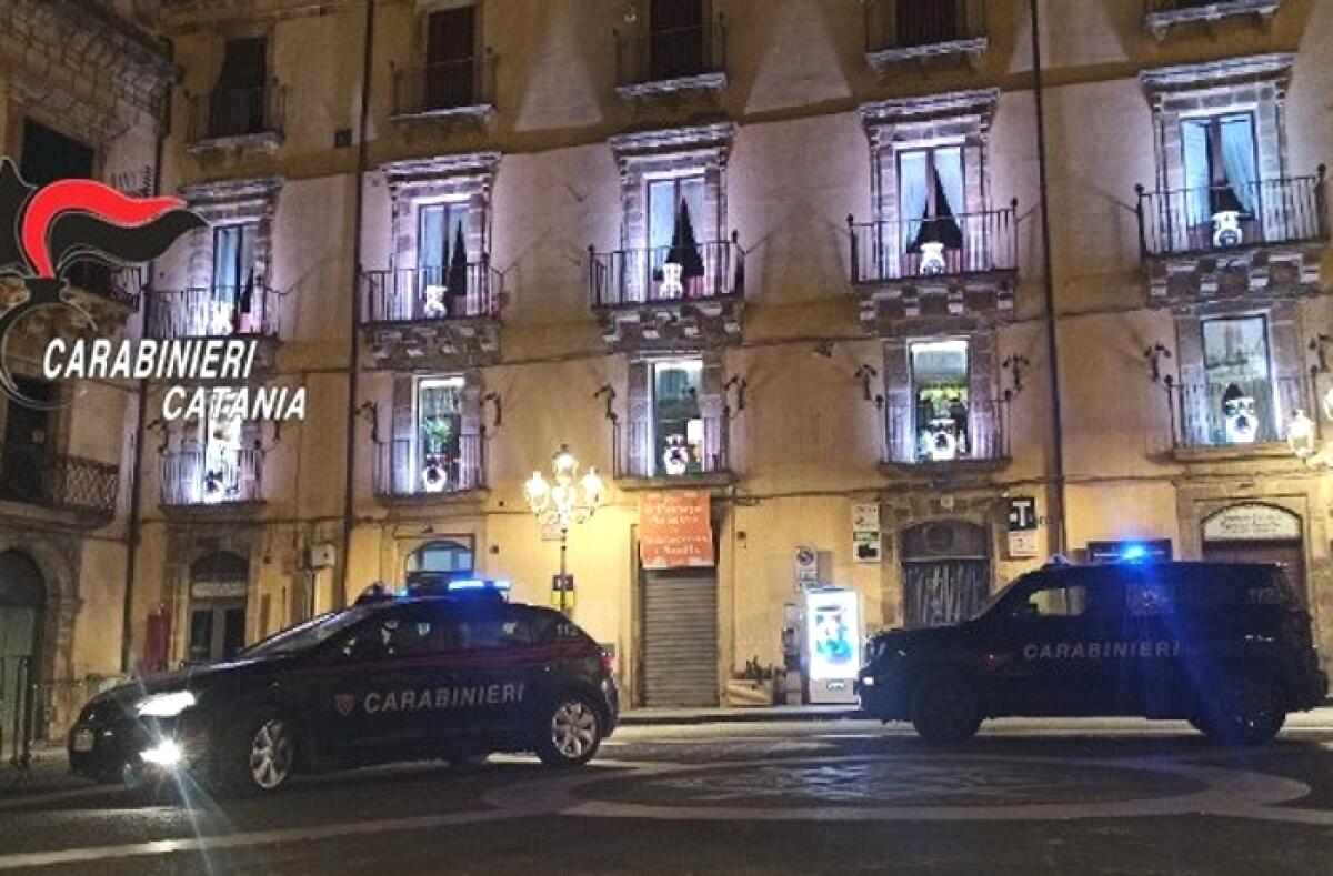 Caltagirone: controlli a tappeto dei Carabinieri, due denunce per guida in stato di ebbrezza e sanzioni elevate ai locali della movida. - 
