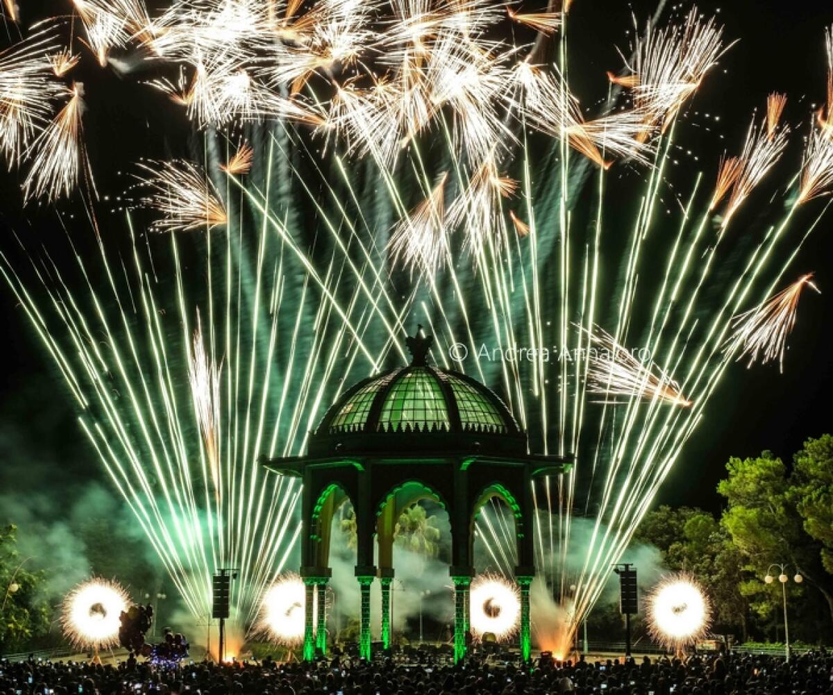 Caltagirone: ieri la "Serata alla Villa", domani 25 luglio la festa del  Santo patrono - 