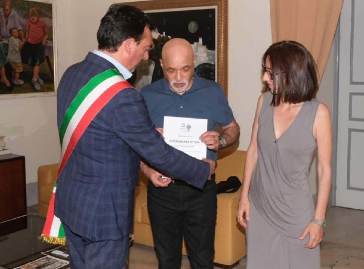 Caltagirone: a Francesco Di Martino, il riconoscimento "Cittadinanza attiva" per il suo impegno nel quartiere Santa Caterina - 