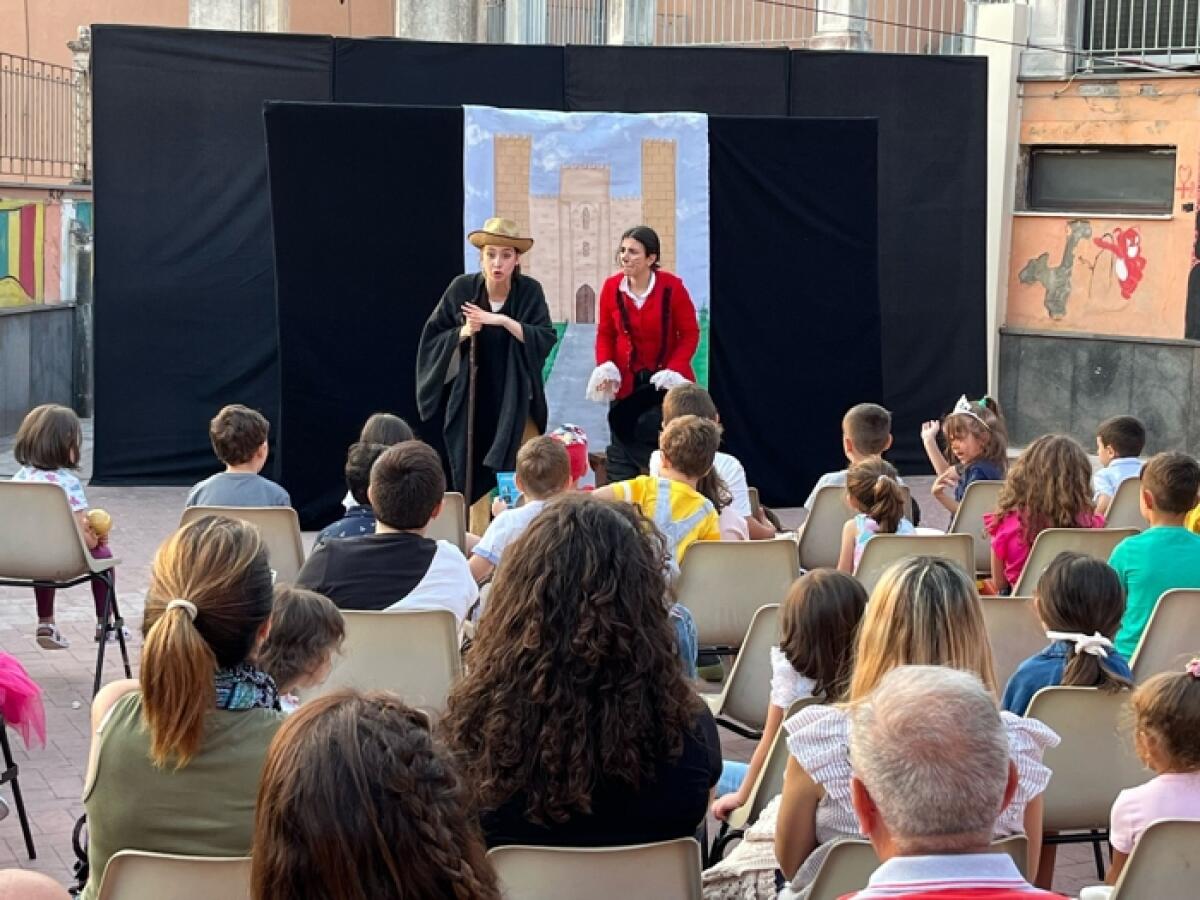 Caltagirone: in tanti allo spettacolo  “Il gatto con gli stivali ” della compagnia OTqA / Casa Teatro di Palermo - 