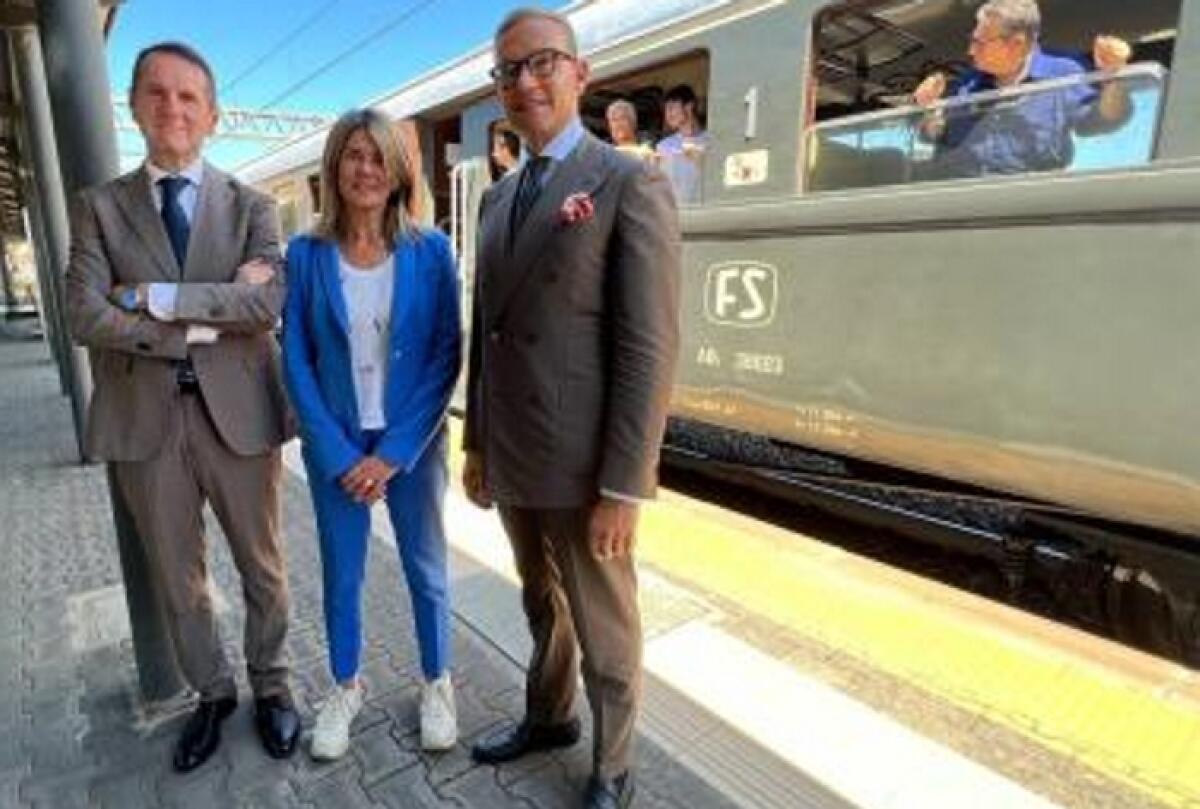 Treni storici siciliani dal 12 agosto al 10 dicembre. C'è anche il Treno della Ceramica "Siracusa-Caltagirone" - 