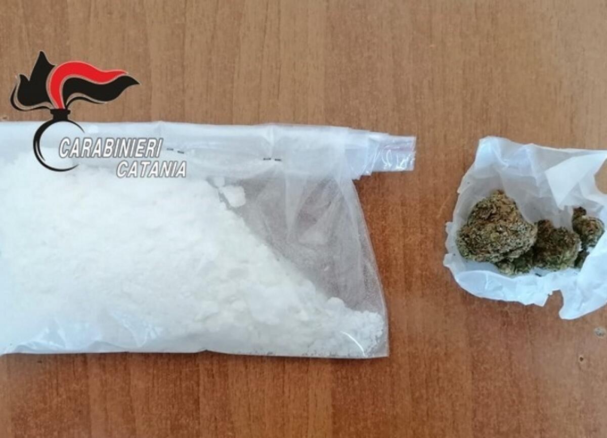 Mineo: i Carabinieri arrestano un 29enne di Palagonia per detenzione di sostanze stupefacenti ai fini di spaccio - 