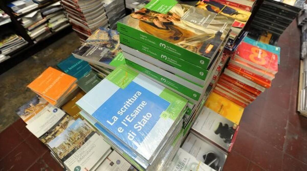 Contributi per libri di testo, scuole secondarie di primo e secondo grado: domande entro il 13 ottobre - 
