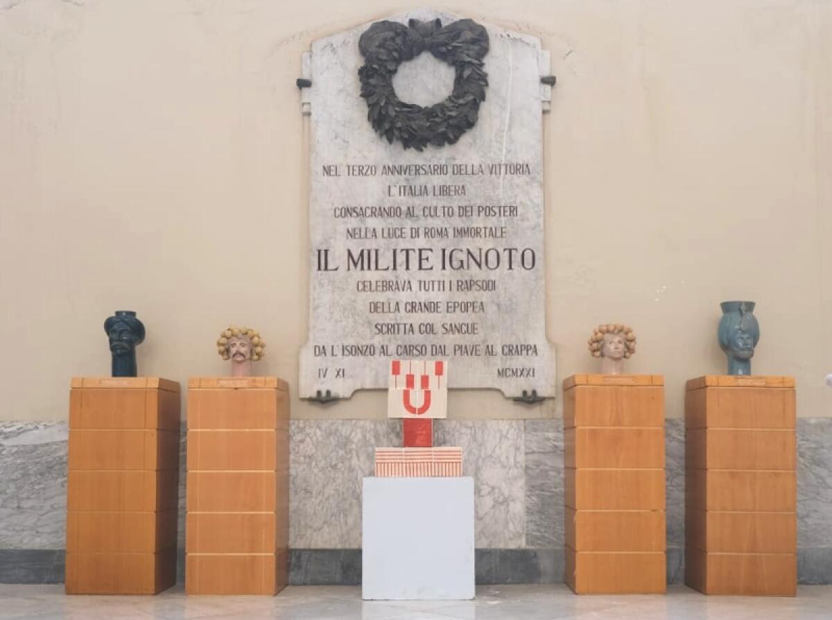 Caltagirone: al Palazzo municipale la mostra “Teste di Caltagirone – Vaso antropomorfo maiolicato” - 