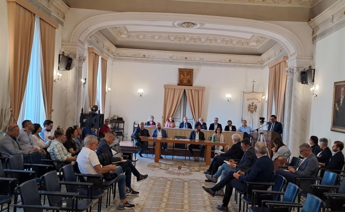 Caltagirone: stasera alle ore 19.00 si riunisce il Consiglio comunale - 