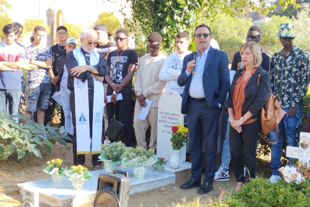 Caltagirone: celebrata al cimitero la Giornata della memoria e dell'accoglienza - 
