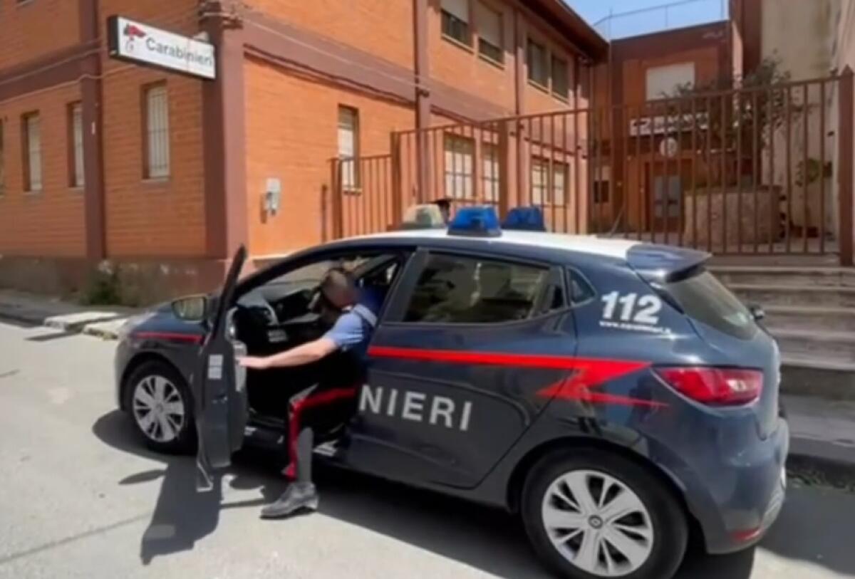 Grammichele: i Carabinieri di Caltagirone arrestano il preside di un istituto scolastico accusato di violenza sessuale e tentata violenza sessuale - 