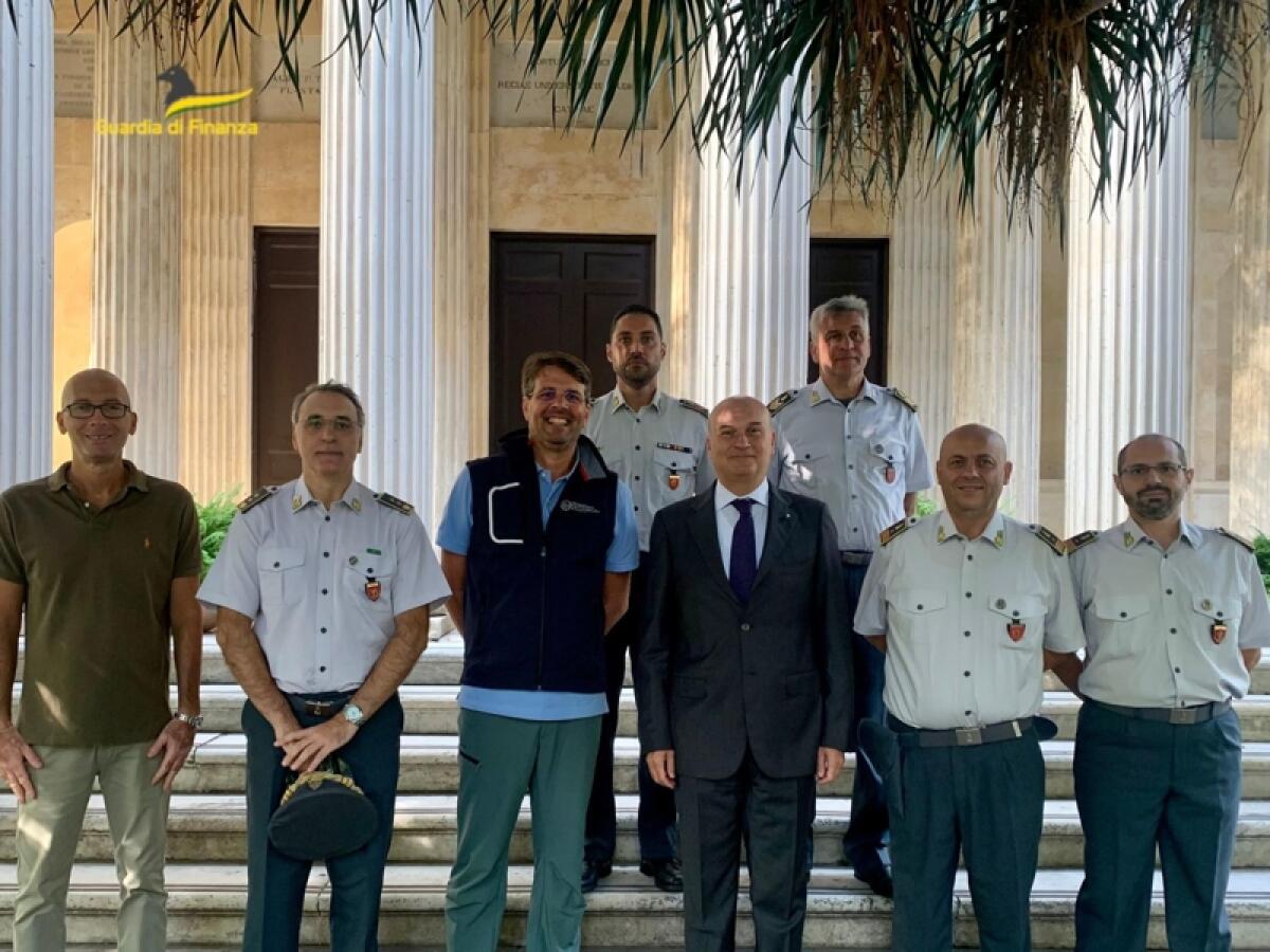 Salvaguardia delle specie vegetali minacciata: collaborazione Guardia di Finanza e Università di Catania - 
