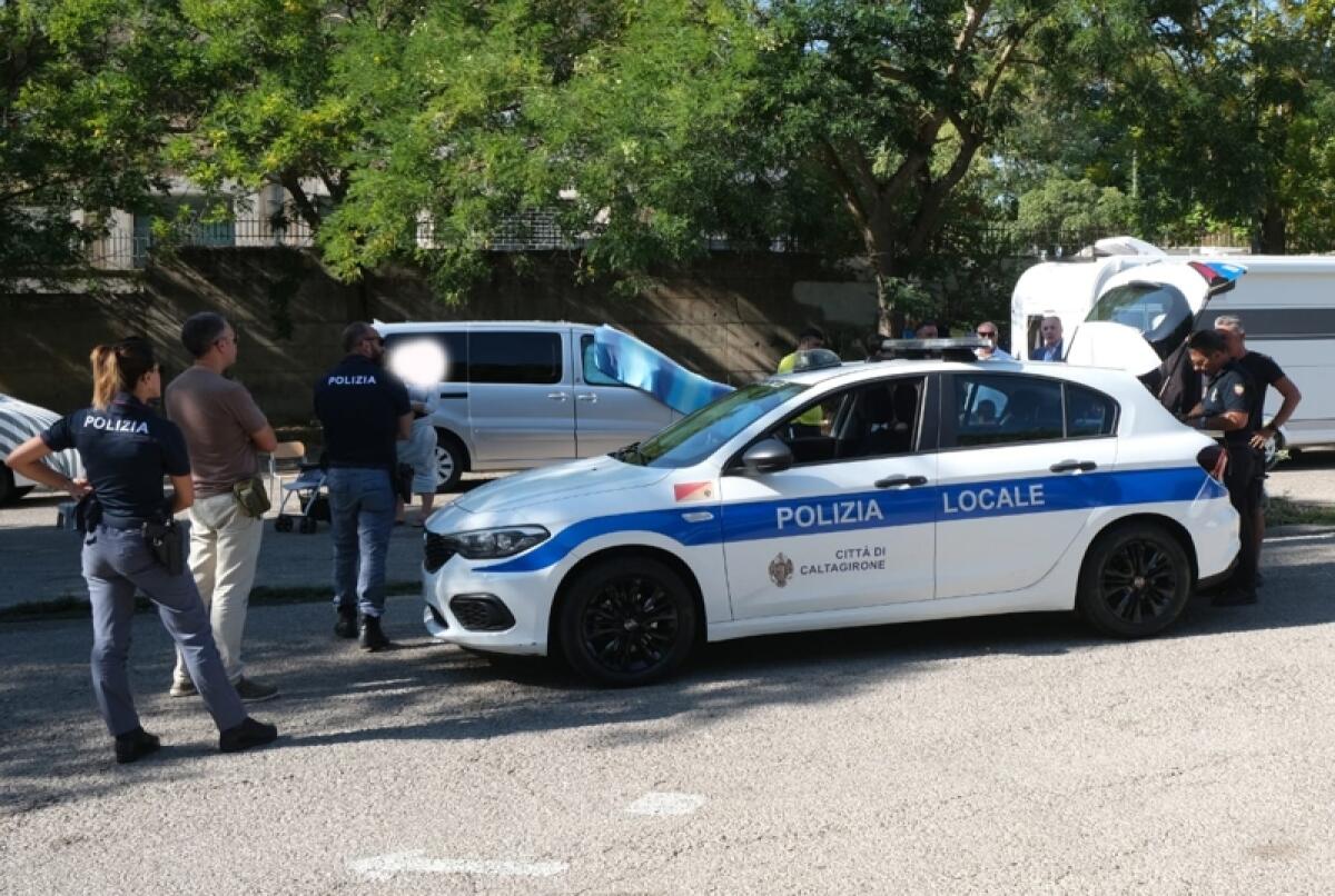 Caltagirone: sgomberata l'area di di via Peppino Alì occupata da nomadi senza fissa dimora - 