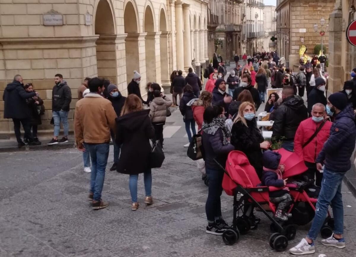 Caltagirone: ordinanza sindacale per la nuova regolamentazione della circolazione stradale nel centro storico per il periodo natalizio - 