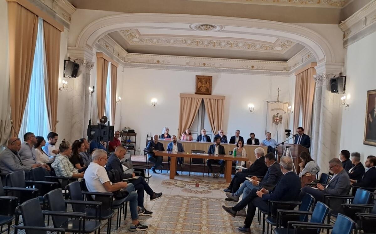 Caltagirone: il Consiglio comunale torna a riunirsi lunedì 13 novembre alle ore 20.00 - 