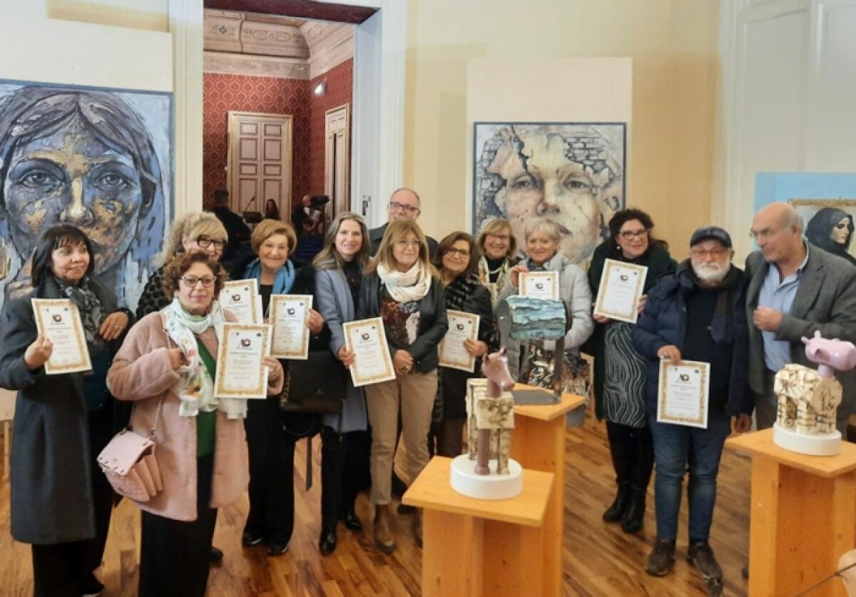 Caltagirone: Collettiva internazionale di pittura, scultura e fotografia, un omaggio allo scultore calatino Raffaele Boselli - 