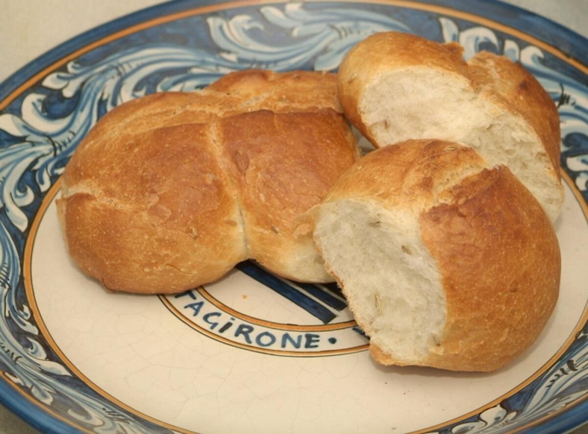 Caltagirone: la festa dell'Immacolata, il sapore delle tradizioni con le muffulette - 