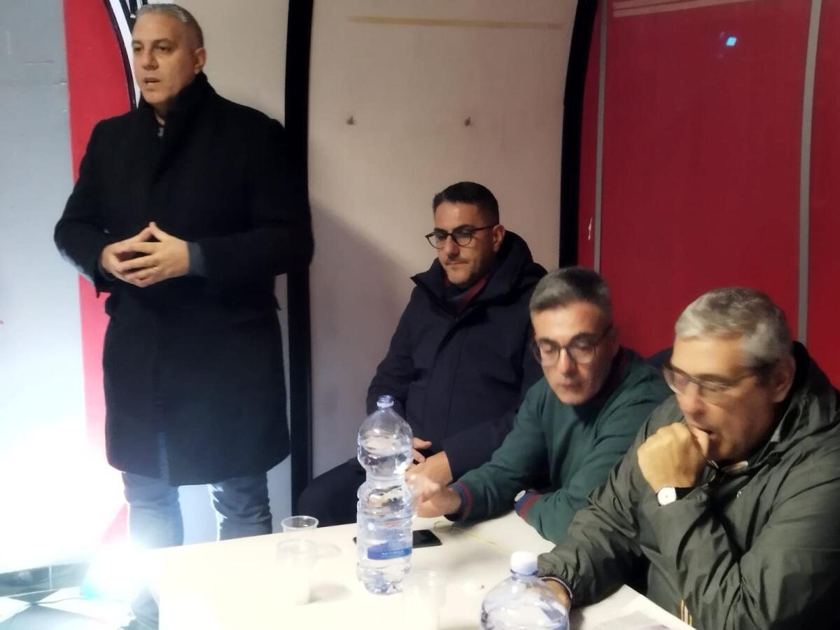 San Michele di Ganzaria, Cuffaro inaugura la sede Dc: «Forza costruttiva per l'area del Gigliotto» - 