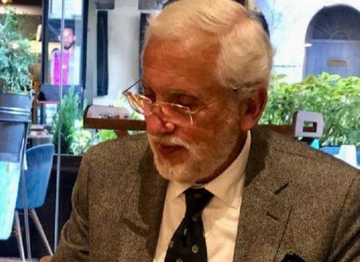 Caltagirone: giovedì incontro culturale alla Biblioteca "Emanuele Taranto", sabato al municipio si presenta il libro “I Mandarini di Ciaculli. Una saga familiare nella Sicilia del dopoguerra” - 