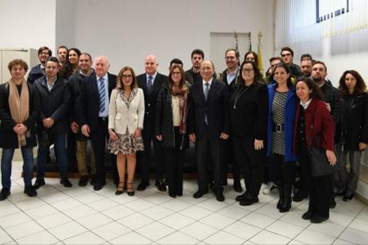 Regione Siciliana: 76 vincitori di concorso firmano il contratto, saranno in servizio dal 2 gennaio - 