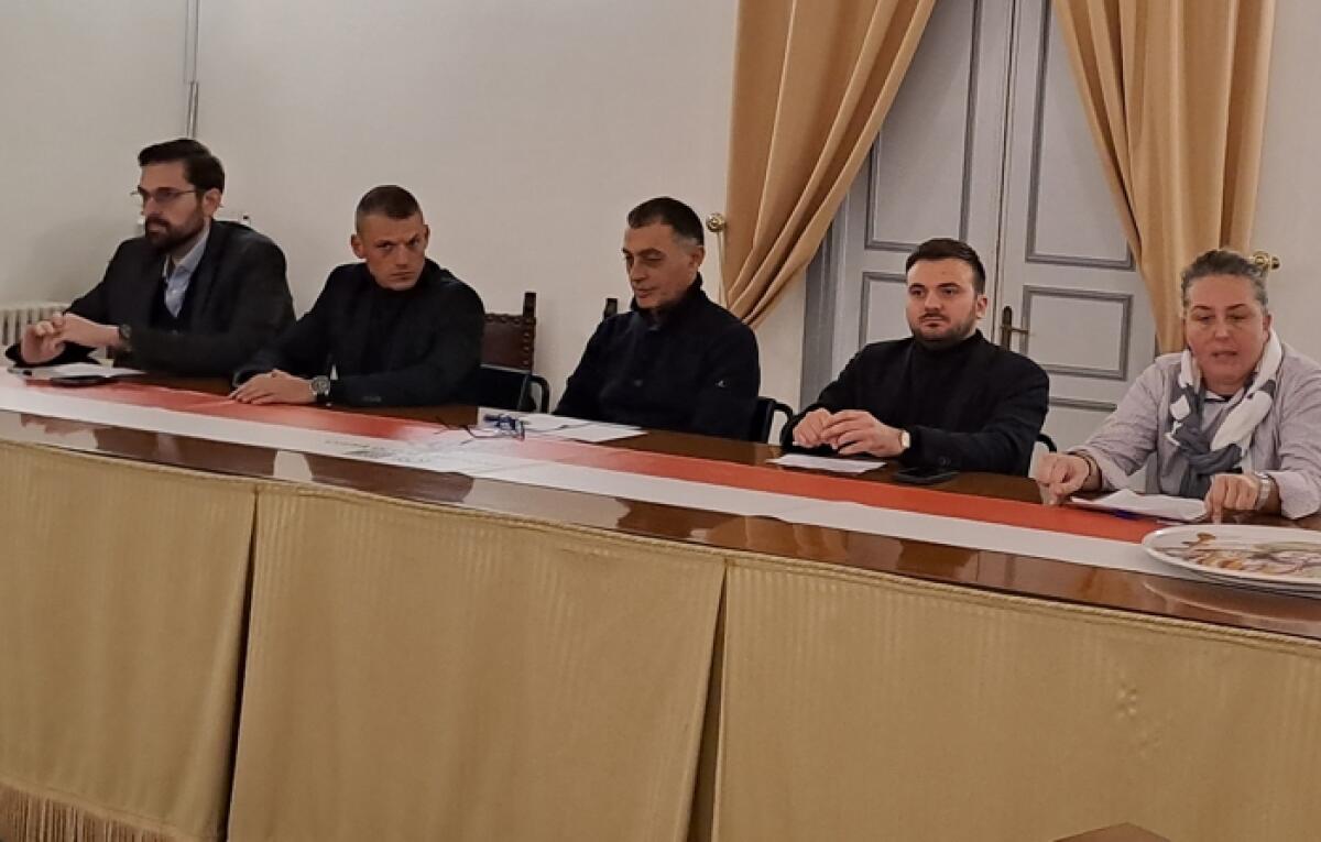 Caltagirone: i consiglieri di centrodestra attaccano l'operato del sindaco Roccuzzo che invece lo difende - 