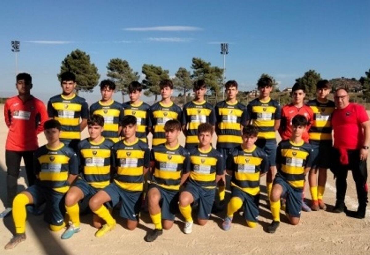 Calcio giovanile: MCL Circolo ricreativo "Sacra Famiglia" sostiene l'Under 16 Asn Academy Caltagirone - 