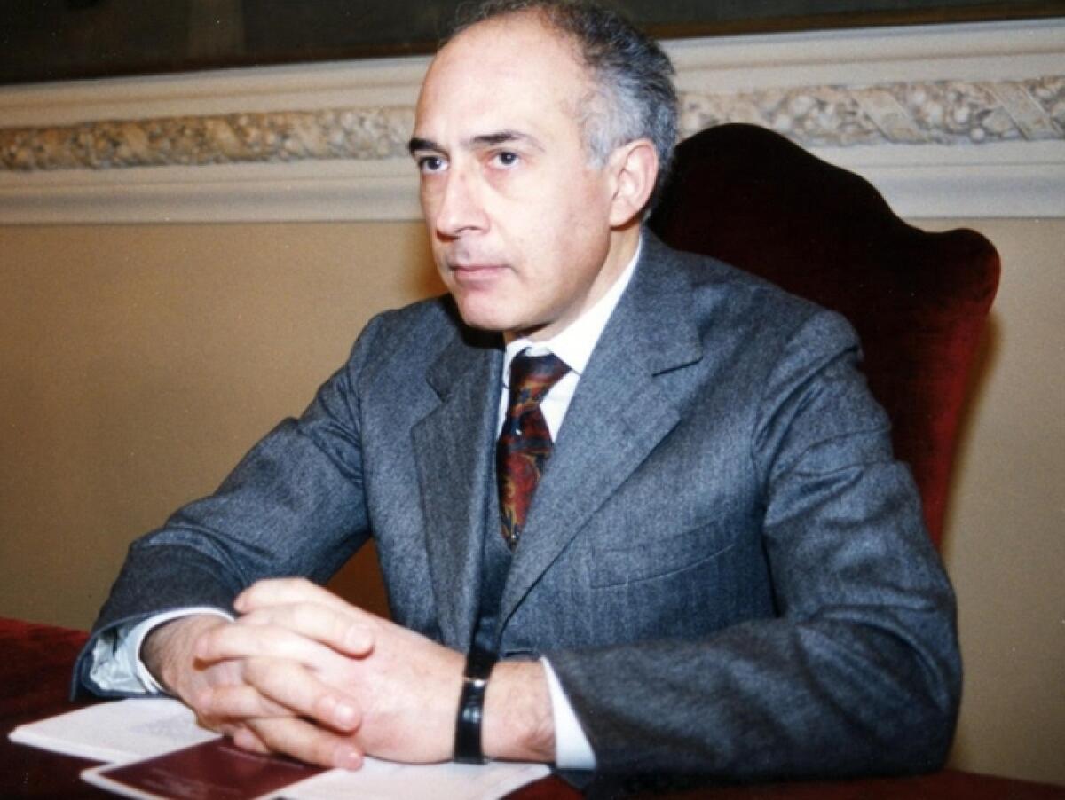 Gaetano Lo Castro, grande giurista e canonista originario di Caltagirone, è morto a Catania dopo alcuni mesi di malattia - 