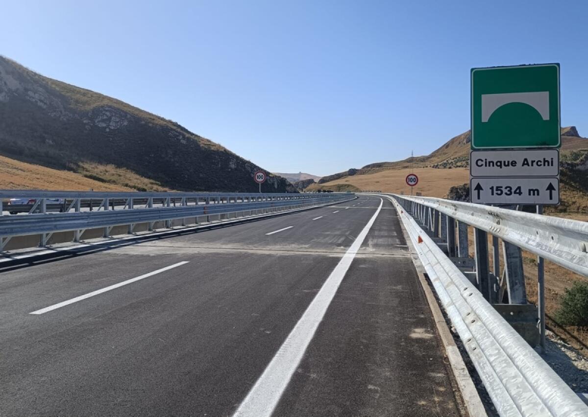 Viabilità regionale: ultimati gli interventi di sostituzione dei giunti di dilatazione sul viadotto Cinque Archi sull'autostrada Palermo-Catania - 