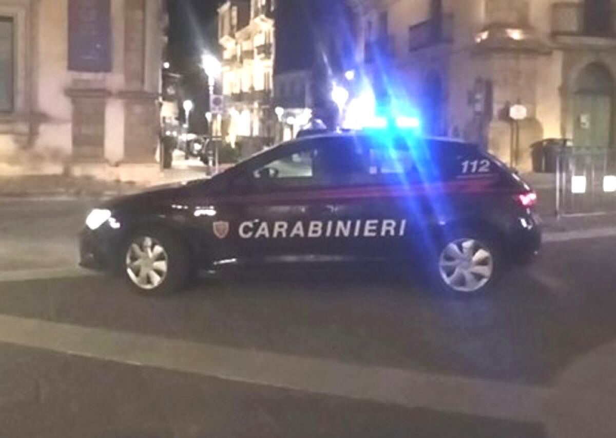 Caltagirone: ruba 46 confezioni di pasta adesiva per dentiera, i Carabinieri arrestano un 23enne romeno - 