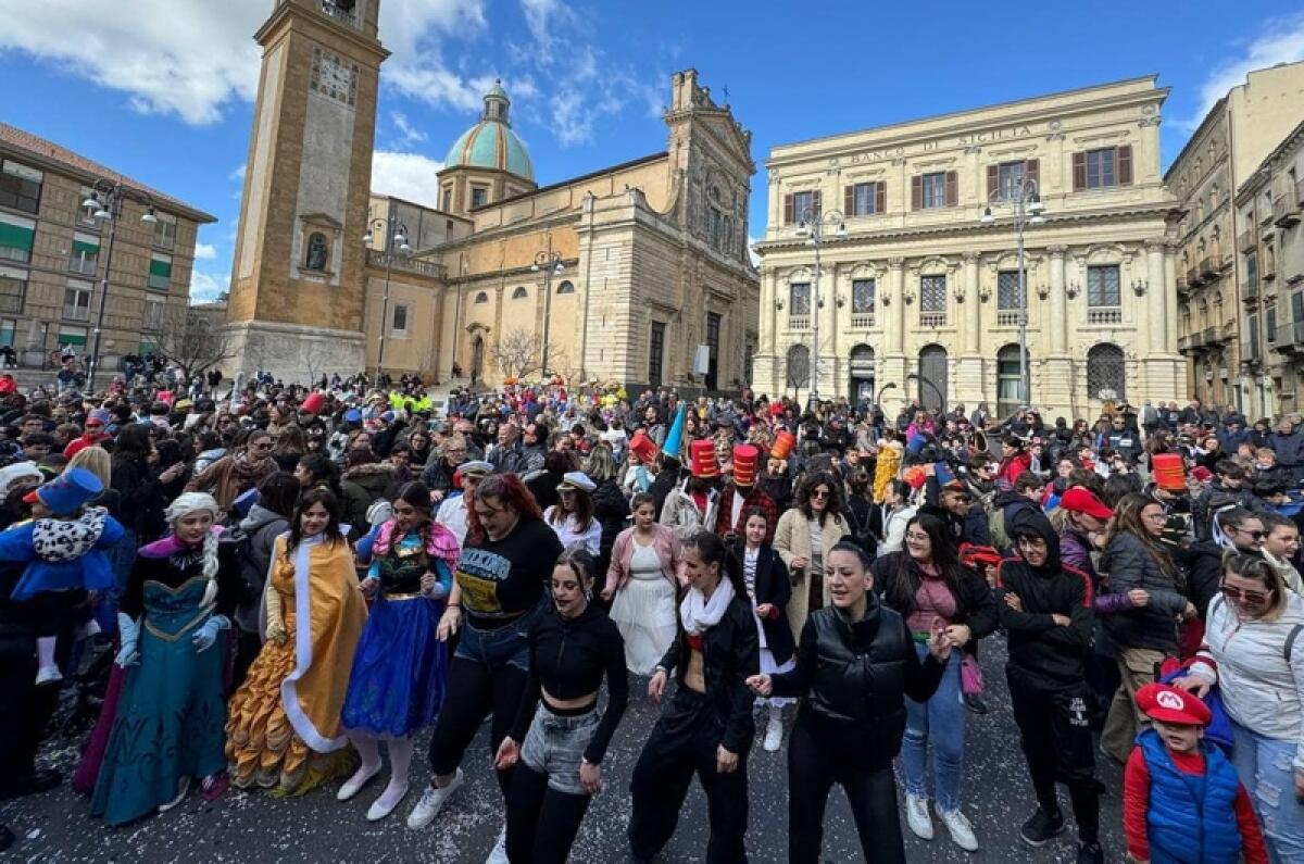 Caltagirone: un grande successo il Carnevale calatino 2024 con tanti partecipanti - 