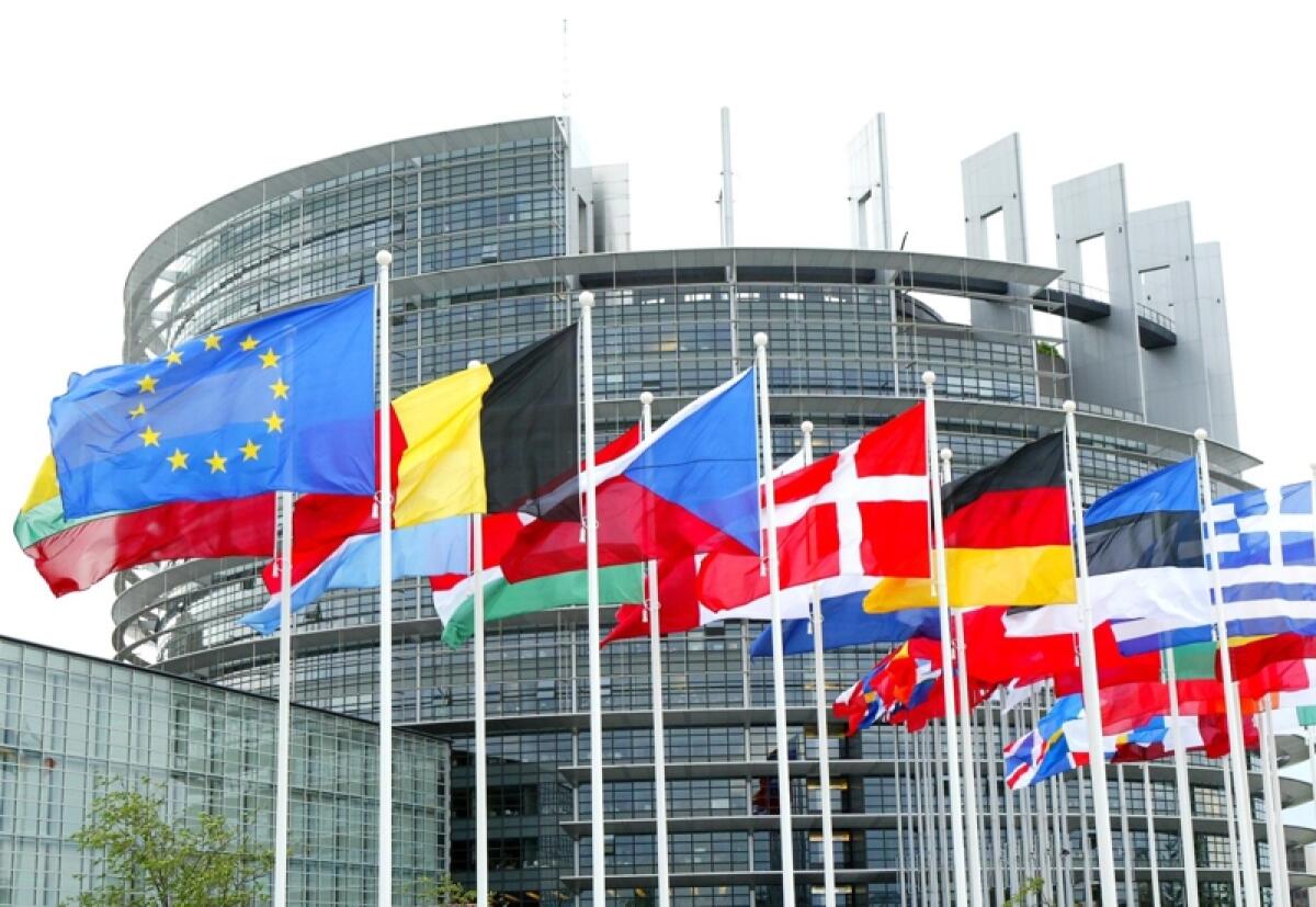 Ottava edizione di Youth4Regions, l'iniziativa volta a promuovere la crescita degli studenti di giornalismo e dei giovani giornalisti - 