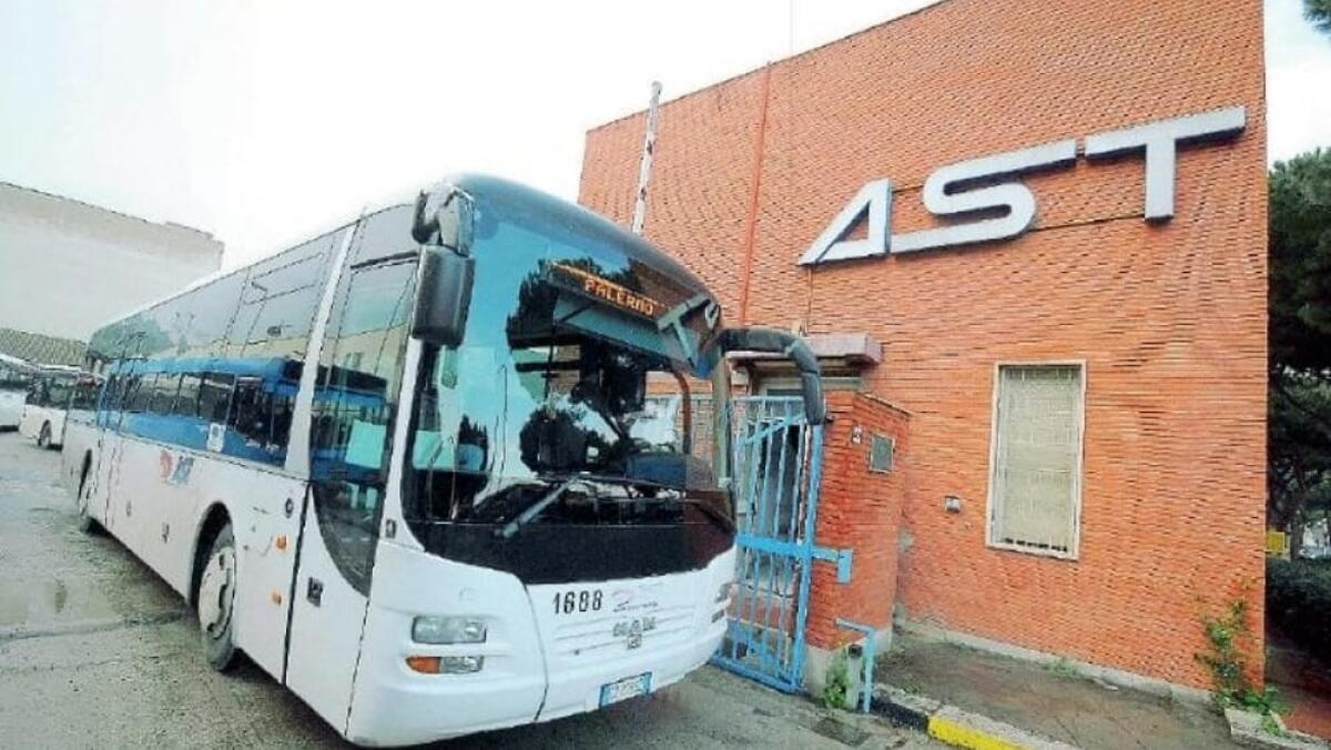 Vertenza Ast: il futuro di 700 famiglie a rischio, presidio permanente davanti l’Assemblea Regionale Siciliana - 