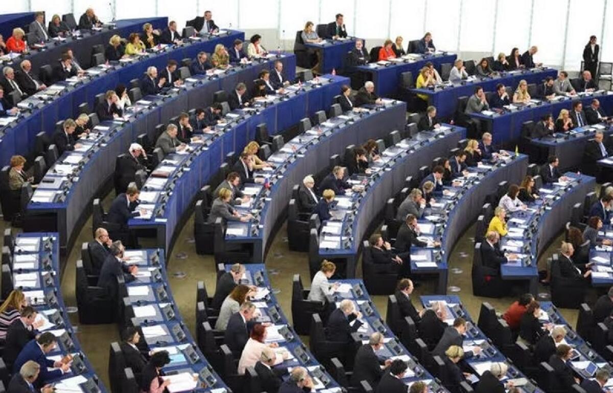 Elezioni Europee 2024: liste e candidati nel collegio Sicilia e Sardegna - 