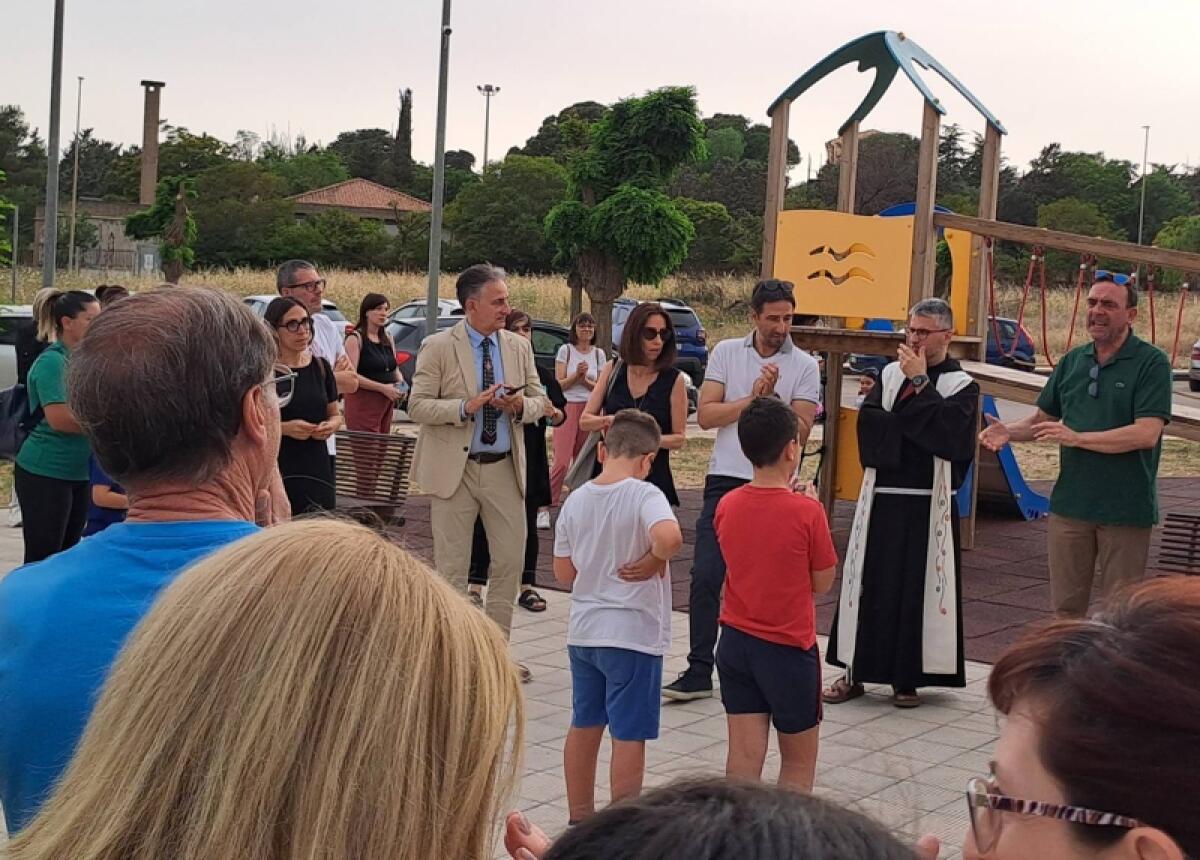 Caltagirone: inaugurato il nuovo parco giochi, con videosorveglianza, in Via Minosse - 