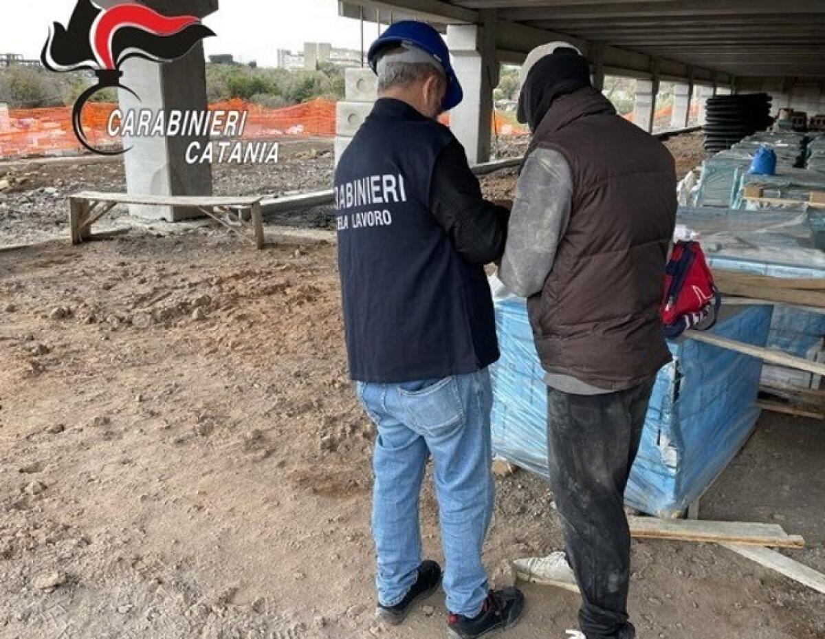 Ispezioni dei Carabinieri del Nucleo Ispettorato del lavoro nei cantieri di Scordia e San Cono - 