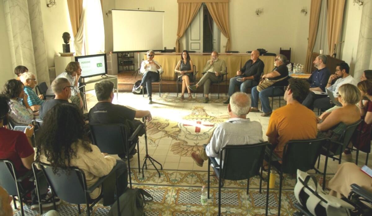 Caltagirone: offerta eco-turistica sostenibile per il borgo e il bosco di Santo Pietro e teatro polifunzionale per il Complesso Semini - 