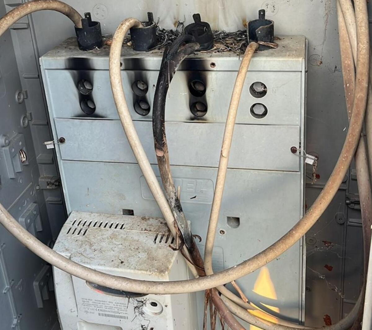 Caltagirone: torna alla normalità la distribuzione idrica in città, riparato il guasto elettrico al pozzo Gigli - 