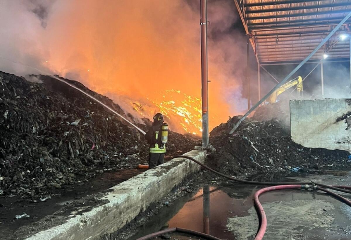 Grammichele: incendio a Kalat Impianti, i sindaci fanno fronte comune e chiedono maggiore sicurezza - 