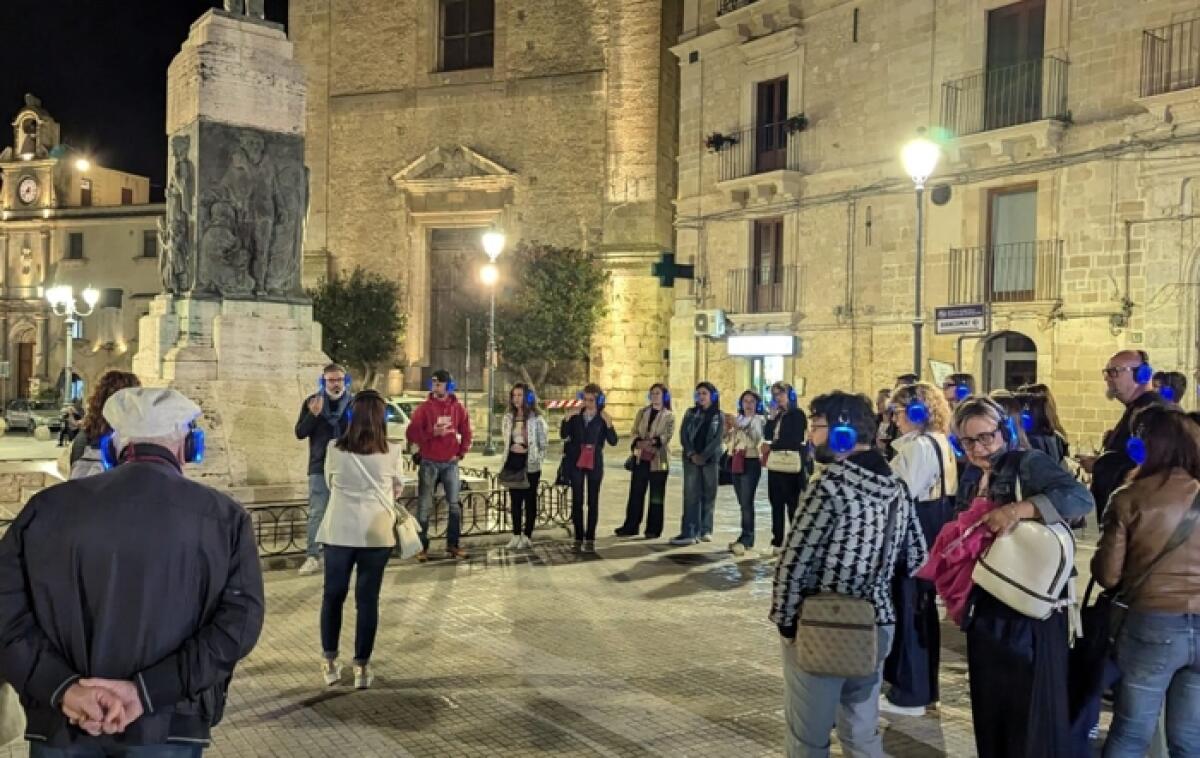 Mineo: grande successo per la passeggiata letteraria "Capuana: Mappe Letterarie - Le Paesane" - 